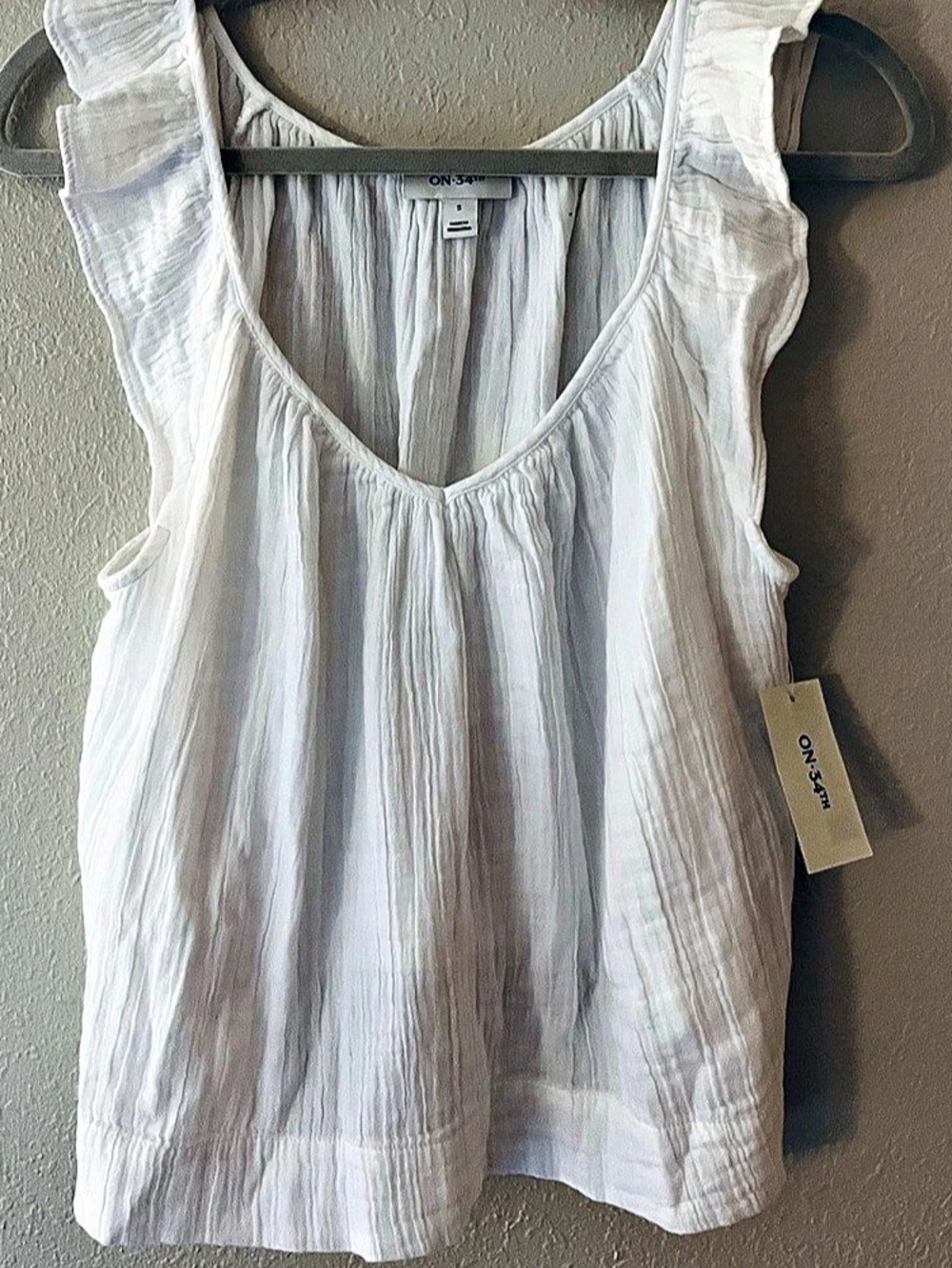 NWT ON·34TH 100% Cotton Crisp White Gauze Coord Flutter Sleeve Top in Women’s Si